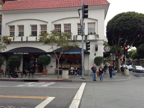 Jay isais, the coffee bean and tea leaf's® mastermind has got you covered. The Coffee Bean & Tea Leaf in Los Angeles, CA