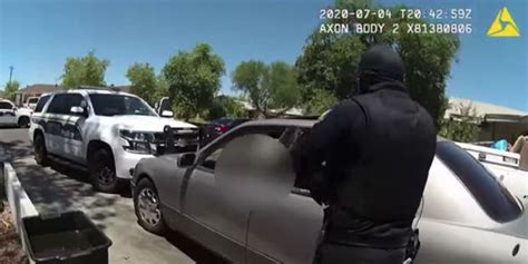 Phoenix Police Chief Calls On Fbi To Investigate Officer Involved Shooting Caught On Video Fox