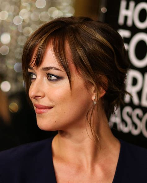 Gorgeous Updo Hairstyle Ideas From Dakota Johnson And Halle Berry Glamour