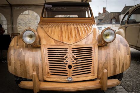 Francemonde Un ébéniste Réussit Le Pari Fou De Faire Rouler Une 2 Cv