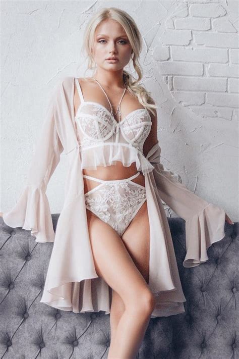 40 Wedding Honeymoon Lingerie Looks For Every Bride Page 2 Of 2 Oh The Wedding Day