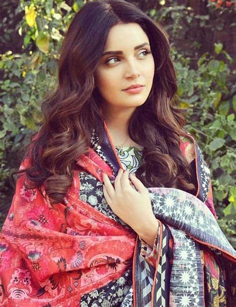 Top 25 Most Beautiful Pakistani Women In The World