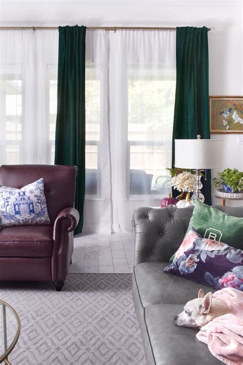 Abundant in nature, fun and sophisticated indoors, and always stunning, emerald green is one trendy color that's here to stay. The Best Emerald Green Velvet Curtain Panels | Living room ...