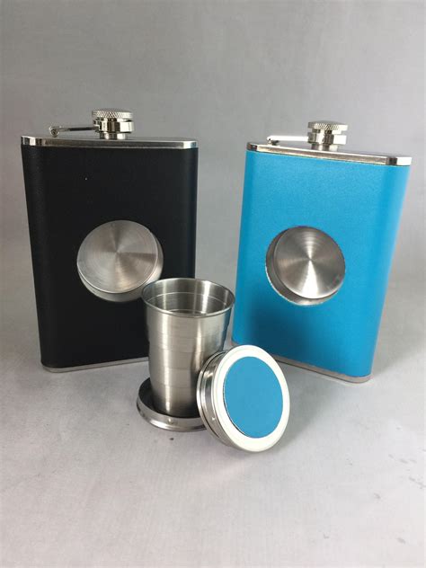 8oz Stainless Steel Hip Flask With A Built In Collapsible Shot Glass