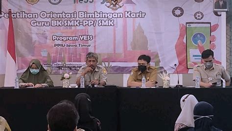 Translation of «bimbingan konseling» in english language: Tumbuhkan Minat Generasi Milenial, Kementan Lakukan ...