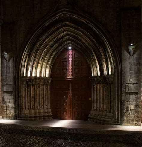 How To Get The Best Photos in Lisbon, Portugal | Lisbon portugal travel