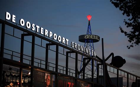 The building is located at the trompsingel in the oosterpoortwijk, southeast of the centre of groningen. LED reclame - Matthijssen - Ten Have