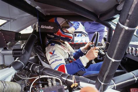 Arguably the most talented driver in the history of nascar winston cup series racing, dale earnhardt won his seventh series championship in 1994. Drivers with three consecutive wins in NASCAR history ...
