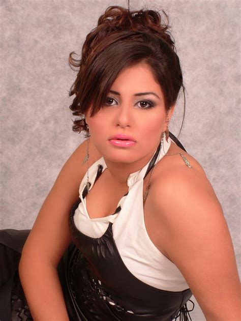 احمل اجنحتك إلى حيث يشعر قلبك بالحرية. اكبر البوم صور للنجمه الشابه منه فضالى/صور منه فضالى ...
