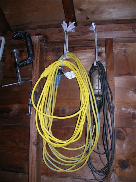 Store Extension Cords 3 Steps