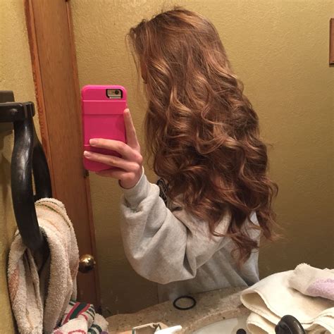 Wavy Curls Done With A Curling Wand Perfect Summer Style Curly Hair