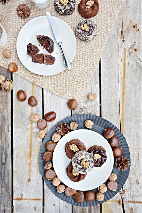 Pralinen nusskrokant eiswaffeln schokoliert, dragiert & kandiert kekse lebkuchen bonbons & fruchtgummi knabberartikel nüsse, kerne & trockenfrüchte Maronen Schoko Küchlein | Kuchen, Maronen, Schoko