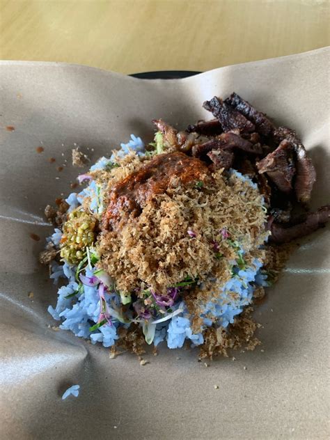 Ambo cuba pilih restoran yang orang tempatan suka. 8 Restoran Nasi Kerabu di Kota Bharu Yang Asli & Lazat ...