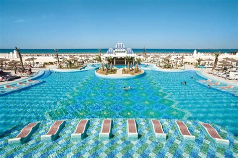 ◉ check out all background information, sightseeing tips, weather conditions and accommodations. HOTEL RIU KARAMBOA Resort (Capo Verde/Boa Vista): Prezzi ...