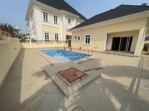 For Sale Luxury 8 Bedroom Mansion With 2 Bedroom Guest Charlet And 2