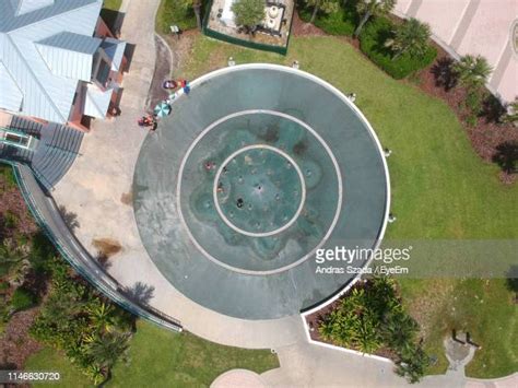 Water Fountain Top View Photos And Premium High Res Pictures Getty Images