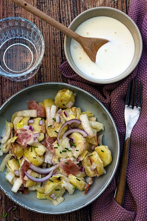 Salade tiède aux pommes de terre endive bacon et cancoillotte