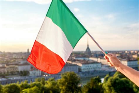 10 Interesting Facts About The Italian Flag Italian Flag Meaning