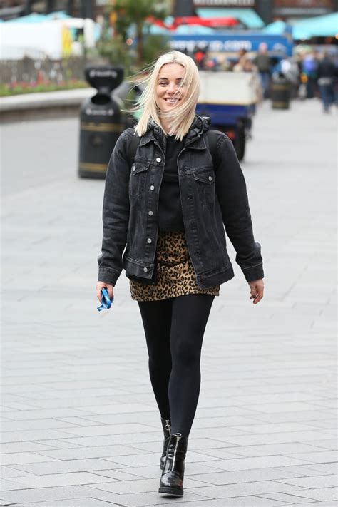 Sian landis 301 frank beinder way, castlegar bc, v1n 4l3, canada. SIAN WELBY Arrives at Global Radio in London 03/15/2019 ...