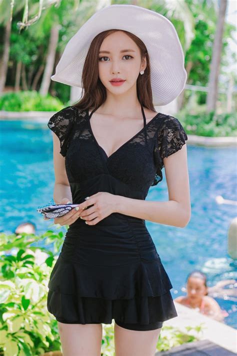 Son Youn Ju ️ Girls Beachwear Cute Korean Beach Wears Beautiful Asian Women Pretty Woman