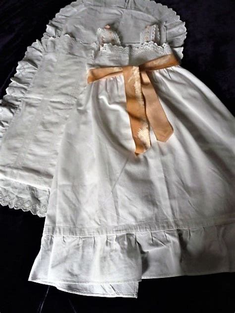 Antique christening gown with cushion - hand embroidery - - Catawiki