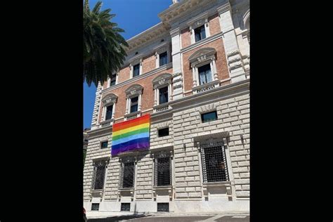 Us Embassy To Vatican Flies Lgbtq ‘pride Flag During Pride Month