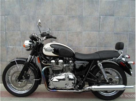 Sbt dominator sport exhausts in ceramic black. 2008 Triumph Bonneville T100 for sale on 2040motos