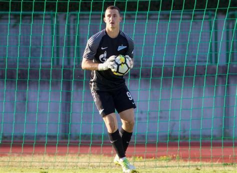 According to witnesses, a large column of smoke has risen above the premises of the bayer chemical company. Report: Leverkusen set to sign new goalkeeper