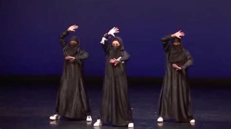 Muslim Hip Hop Dancers Break Down Stereotypes While Breaking It Down In Niqab Huffpost Uk
