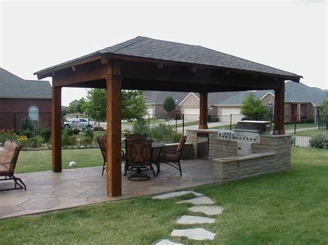 Next to the outdoor kitchen you could build a large patio and nice gazebo / pergola. Outdoor Kitchen Designs