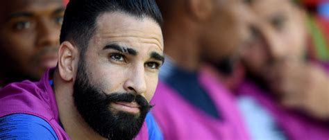 Chat de zemmour ретвитнул(а) françois fillon. Adil Rami s'en prend à Eric Zemmour et dément ses ...