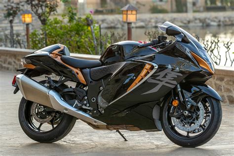 Suzuki hayabusa is a super bikes available at a starting price of rs. 2022 Suzuki Hayabusa Test: Quicker and More Refined