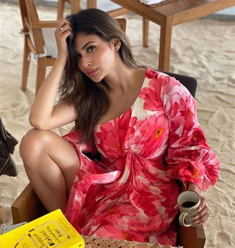 mouni roy is a beach babe in her latest pictures flaunts perfectly my xxx hot girl