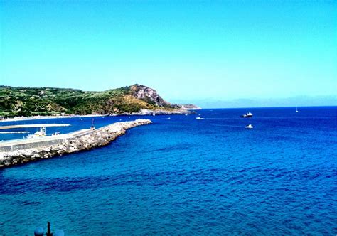 Bu merkeze 5 dakika yürüme ulaşılabilir. Marina di Camerota: perla del Cilento - XXI SECOLO