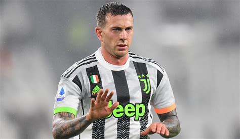 Compare federico bernardeschi to top 5 similar players similar players are based on their statistical profiles. Bernardeschi, el diamante en bruto de la Juventus que ...
