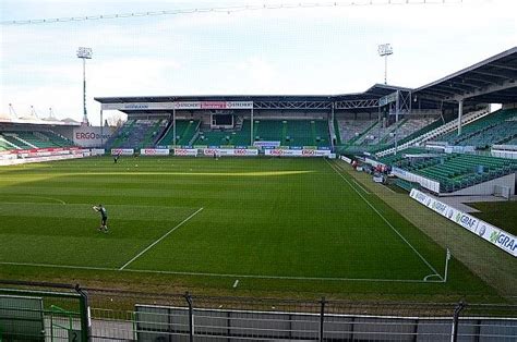 „als ich ins stadion gekommen bin, habe ich nicht gejubelt. SpVgg Greuther Fürth - Stadion am Laubenweg | Spvgg ...