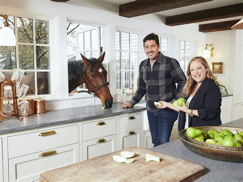 Farmhouse Fixer Hgtv Episodes : Farmhouse Fixer Jonathan Knight Q A