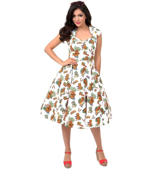 1950s Style White Tiki Dreamer Aloha Swing Dress | 1950s fashion, Housewife dress, 1950s fashion 