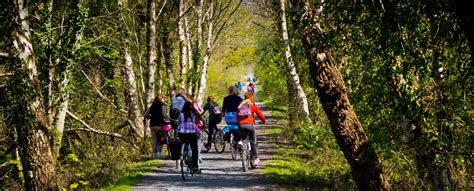 With bluebird skies in the forecast don't miss an awesome time to ski/ride at camelback. Cycle Touring | Independent Hostels UK