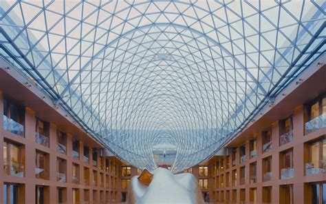 The dz bank in berlin, germany by architect frank o'gerhy. informasi genteng kaca untuk gedung | Bahan bangunan, Kaca ...