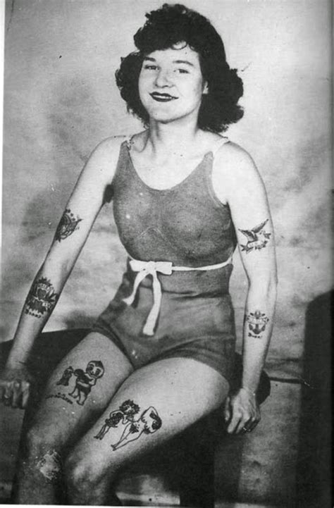 20 Amazing Vintage Portrait Photos Of Women With Full Body Tattoos