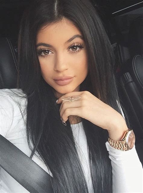 Kylie Jenners Selfies — Admits She Takes 500 Pics To Get The Right
