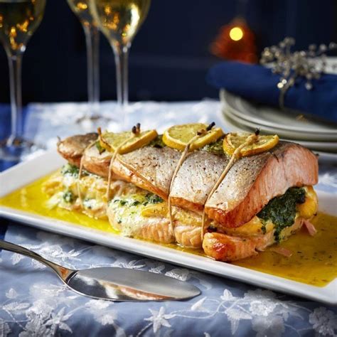 Celebrate christmas eve and try out some new seafood recipes at the same time! 30+ Stunning Christmas Dinner Recipes (With images ...