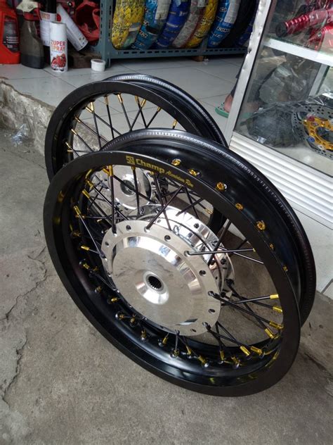 Velg racing r18 hsr ne5 ring 18 lebar 8 untuk mobil hrv innova juke: Ide Populer 37+ Velg Motor Beat Ring 12
