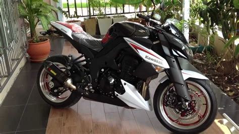 The new color looks a little 'brighter and sportier than the current total black. Z1000 2013 Special Edition. - YouTube
