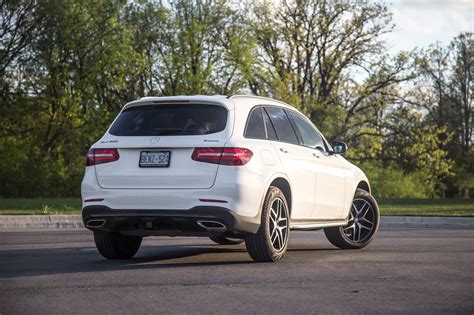 Glc 300 4matic suv specifications. Review: 2017 Mercedes-Benz GLC 300 4MATIC | Canadian Auto ...