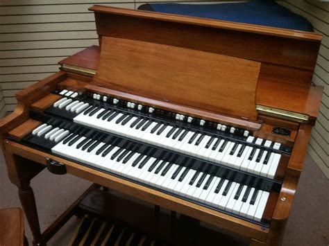 Hammond Mint Condition Classic Vintage 1960s Hammond B3 Organ And 147