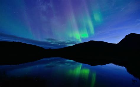 Norway Night Northern Lights Blue Lake Water Reflection Wallpaper