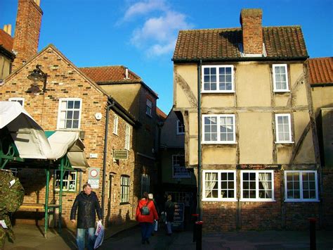 The Shambles—yorks Famous Medieval Street Street Medieval House Styles