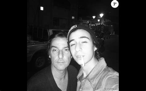 Ben attal acteur en devenir. Ben Attal, fils d'Yvan et de Charlotte Gainsbourg ...
